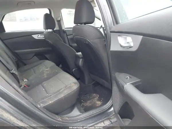 3KPF24AD3RE768492 2024 KIA FORTE - Image 8