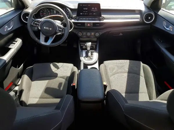 3KPF24AD3RE768752 2024 KIA FORTE - Image 8