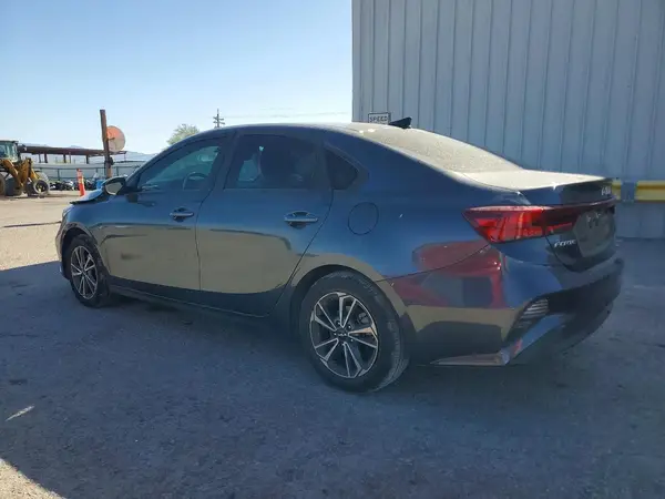 3KPF24AD3RE770887 2024 KIA FORTE - Image 2