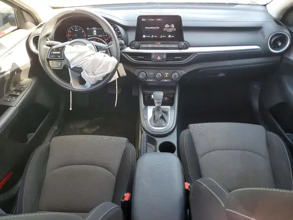 3KPF24AD3RE770887 2024 KIA FORTE - Image 8