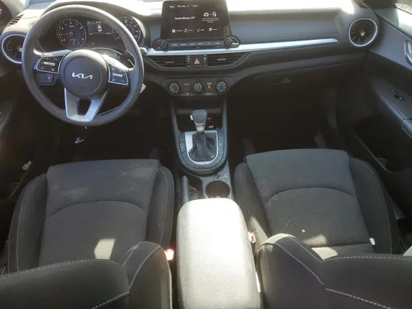3KPF24AD3RE770890 2024 KIA FORTE - Image 8