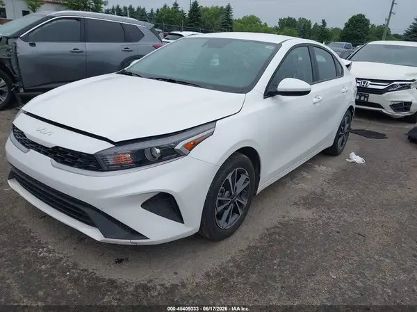 3KPF24AD3RE771389 2024 KIA FORTE - Image 2
