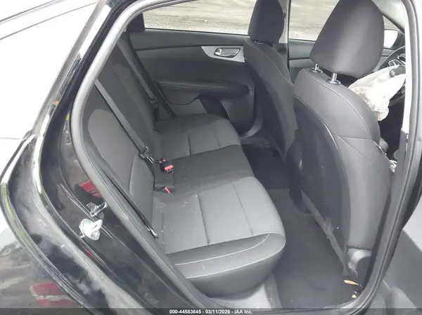 3KPF24AD3RE772493 2024 KIA FORTE - Image 8