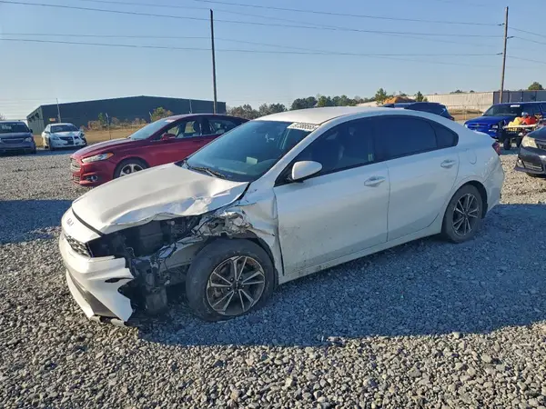 3KPF24AD3RE773689 2024 KIA FORTE - Image 1