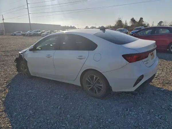 3KPF24AD3RE773689 2024 KIA FORTE - Image 2