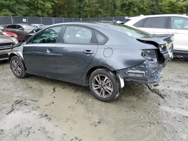 3KPF24AD3RE773756 2024 KIA FORTE - Image 2