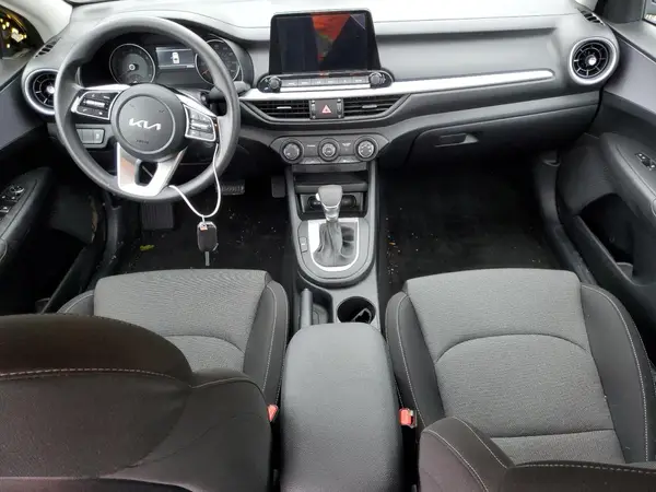 3KPF24AD3RE773756 2024 KIA FORTE - Image 8