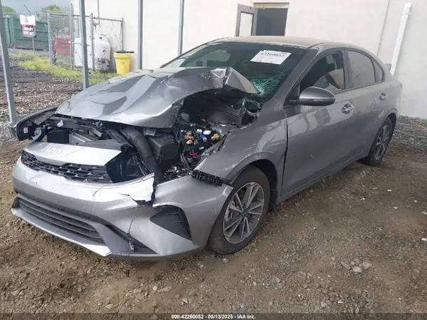 3KPF24AD3RE773806 2024 KIA FORTE - Image 2