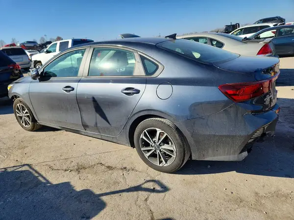 3KPF24AD3RE773966 2024 KIA FORTE - Image 2