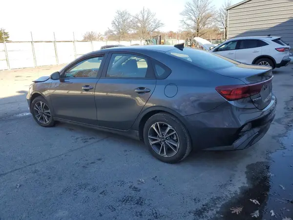 3KPF24AD3RE774776 2024 KIA FORTE - Image 2