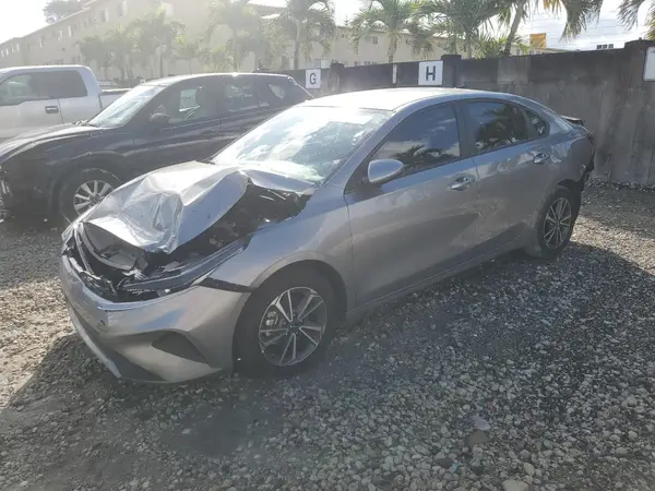 3KPF24AD3RE775216 2024 KIA FORTE - Image 1