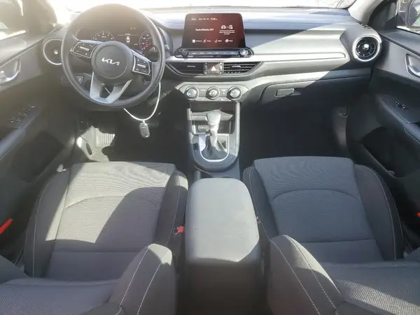 3KPF24AD3RE775216 2024 KIA FORTE - Image 8