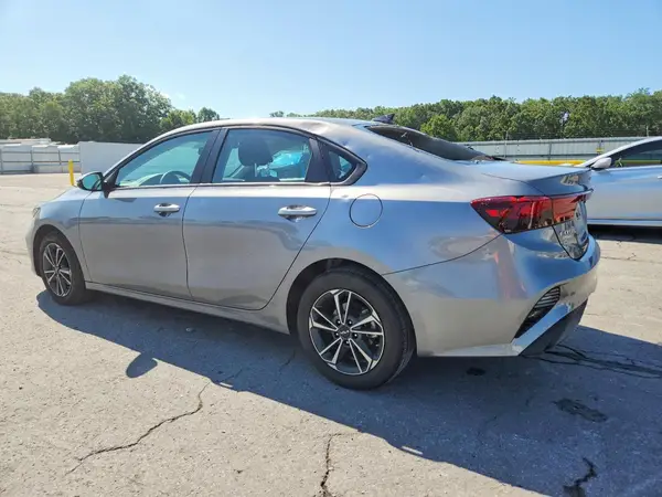 3KPF24AD3RE778147 2024 KIA FORTE - Image 2