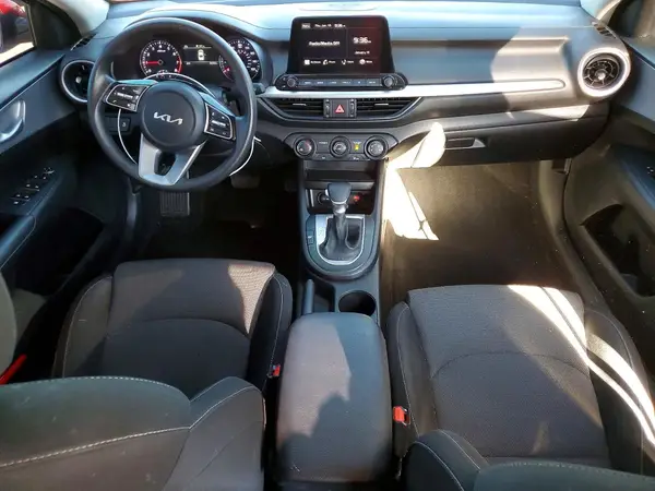 3KPF24AD3RE778939 2024 KIA FORTE - Image 8
