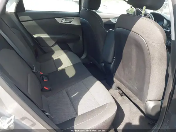 3KPF24AD3RE779069 2024 KIA FORTE - Image 8