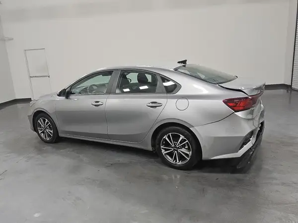 3KPF24AD3RE779993 2024 KIA FORTE - Image 2
