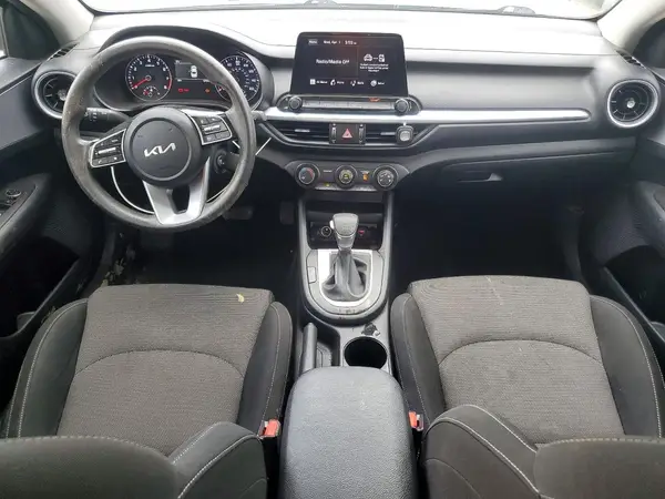 3KPF24AD3RE781095 2024 KIA FORTE - Image 8