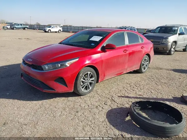 3KPF24AD3RE786815 2024 KIA FORTE - Image 2