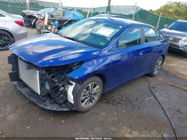 3KPF24AD3RE789360 2024 KIA FORTE - Image 2