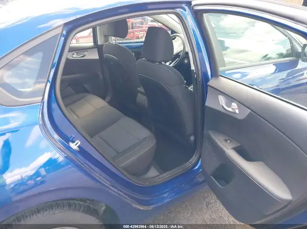 3KPF24AD3RE789360 2024 KIA FORTE - Image 8