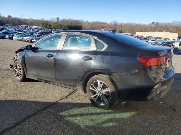 3KPF24AD3RE789679 2024 KIA FORTE - Image 2