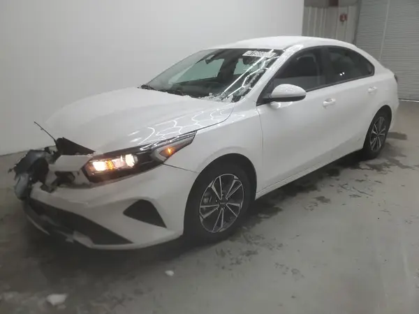 3KPF24AD3RE791349 2024 KIA FORTE - Image 1