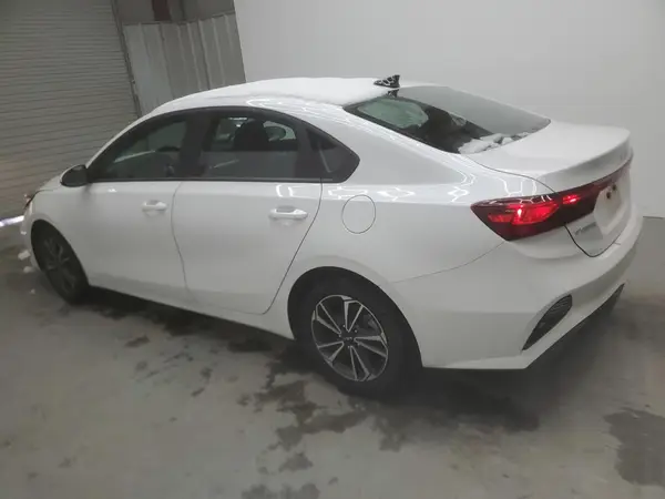 3KPF24AD3RE791349 2024 KIA FORTE - Image 2
