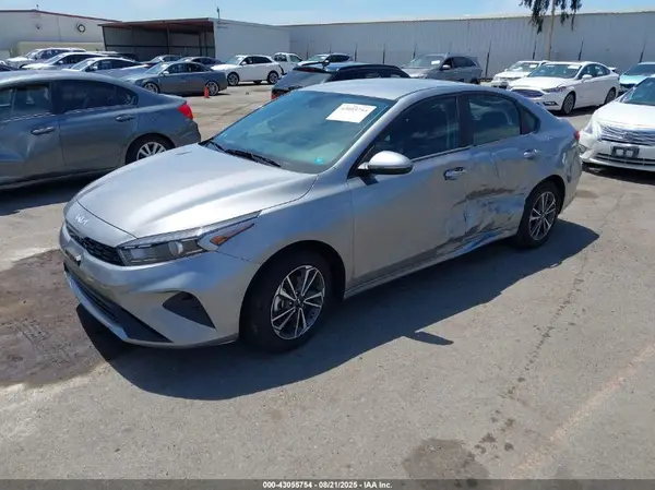 3KPF24AD3RE791397 2024 KIA FORTE - Image 2