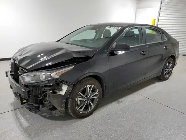 3KPF24AD3RE792128 2024 KIA FORTE - Image 1
