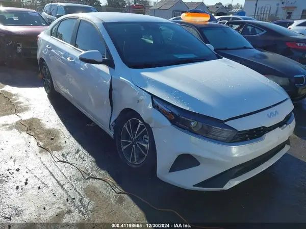 3KPF24AD3RE793599 2024 KIA FORTE - Image 1