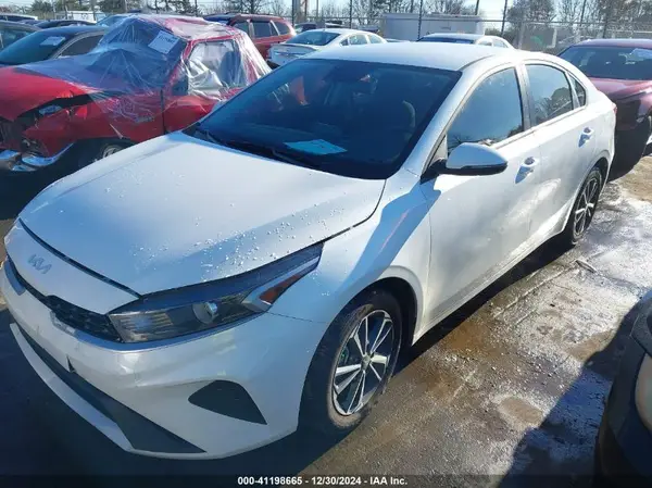 3KPF24AD3RE793599 2024 KIA FORTE - Image 2