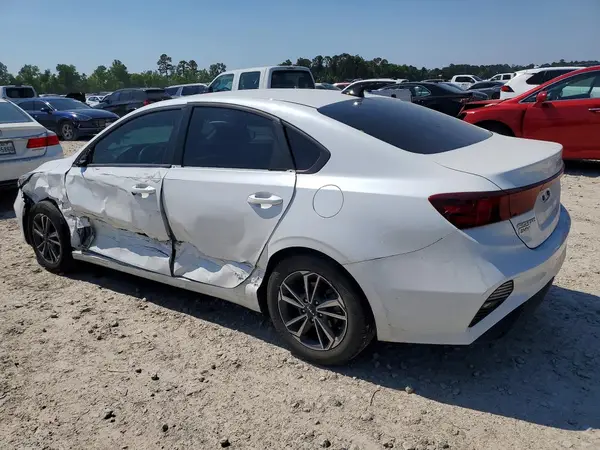 3KPF24AD3RE794168 2024 KIA FORTE - Image 2