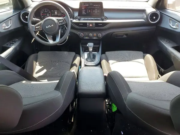 3KPF24AD3RE794168 2024 KIA FORTE - Image 8