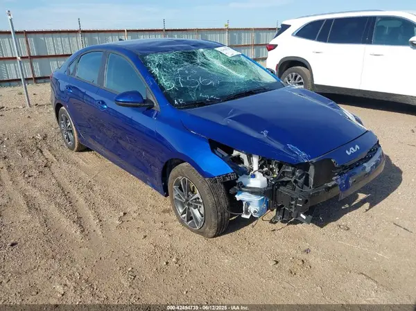 3KPF24AD3RE795756 2024 KIA FORTE - Image 1