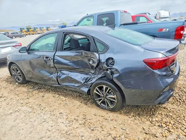 3KPF24AD3RE796888 2024 KIA FORTE - Image 2