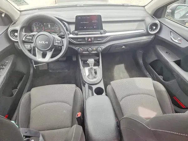 3KPF24AD3RE796888 2024 KIA FORTE - Image 8