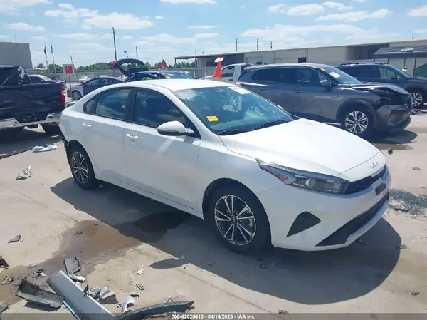 3KPF24AD3RE797023 2024 KIA FORTE - Image 1