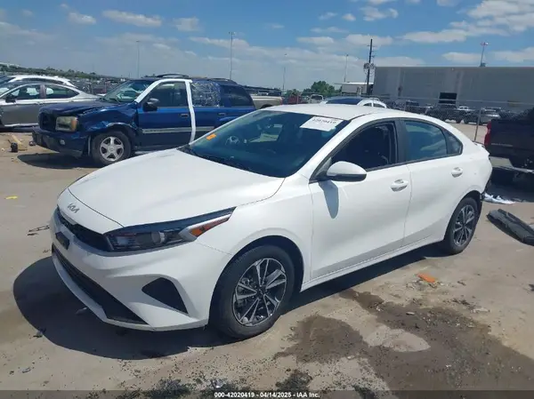 3KPF24AD3RE797023 2024 KIA FORTE - Image 2