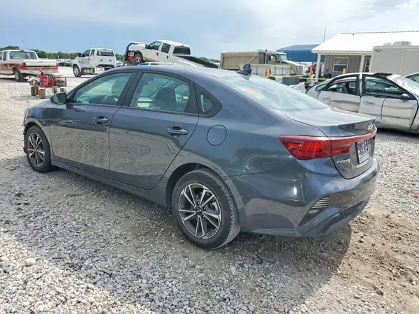 3KPF24AD3RE797507 2024 KIA FORTE - Image 2