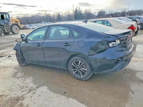 3KPF24AD3RE798446 2024 KIA FORTE - Image 2