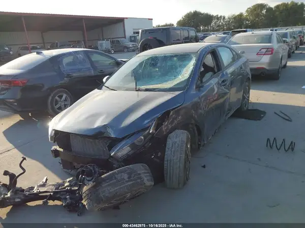 3KPF24AD3RE799614 2024 KIA FORTE - Image 2