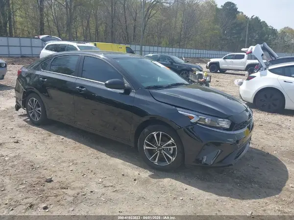 3KPF24AD3RE800938 2024 KIA FORTE - Image 1