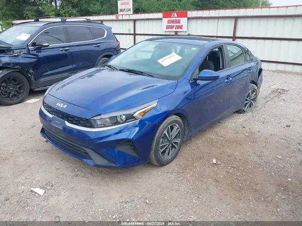 3KPF24AD3RE803998 2024 KIA FORTE - Image 2