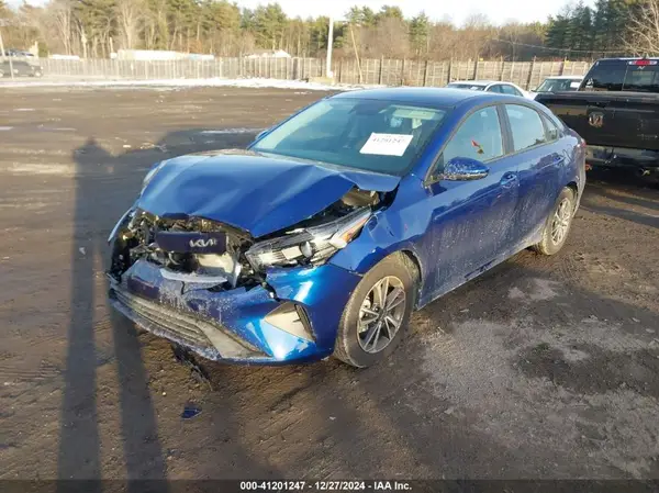 3KPF24AD3RE804438 2024 KIA FORTE - Image 2