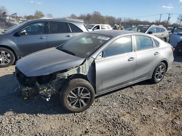3KPF24AD3RE805203 2024 KIA FORTE - Image 1