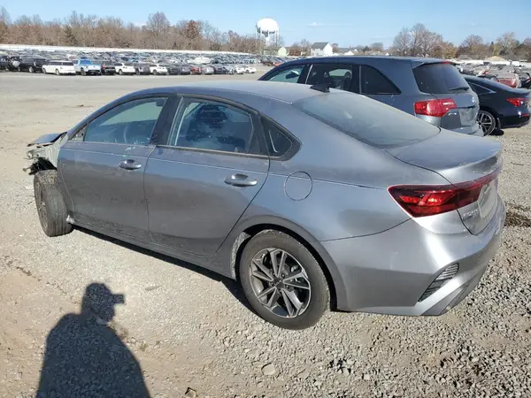 3KPF24AD3RE805203 2024 KIA FORTE - Image 2