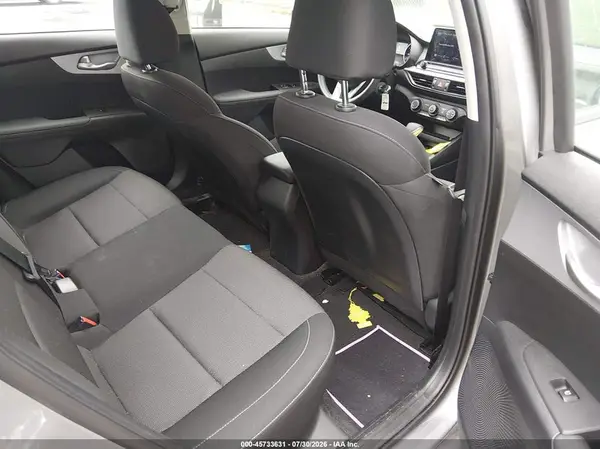 3KPF24AD3RE805749 2024 KIA FORTE - Image 8
