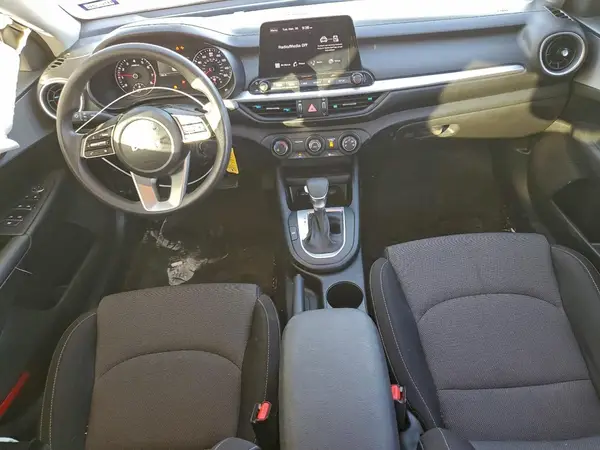 3KPF24AD3RE808215 2024 KIA FORTE - Image 8