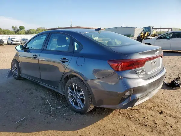 3KPF24AD3RE810837 2024 KIA FORTE - Image 2