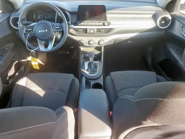 3KPF24AD3RE810837 2024 KIA FORTE - Image 8
